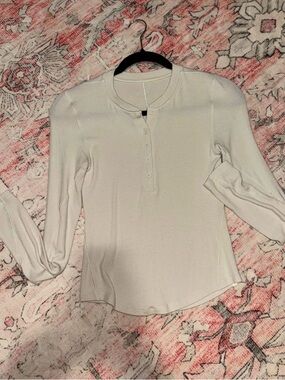 lululemon hold tight shirt